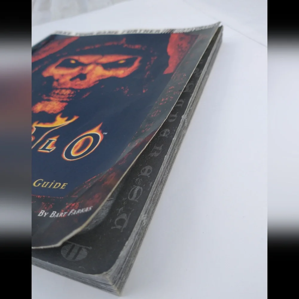 Diablo 2 PC Game Manual Book and Strategy Guide Book (no game included)